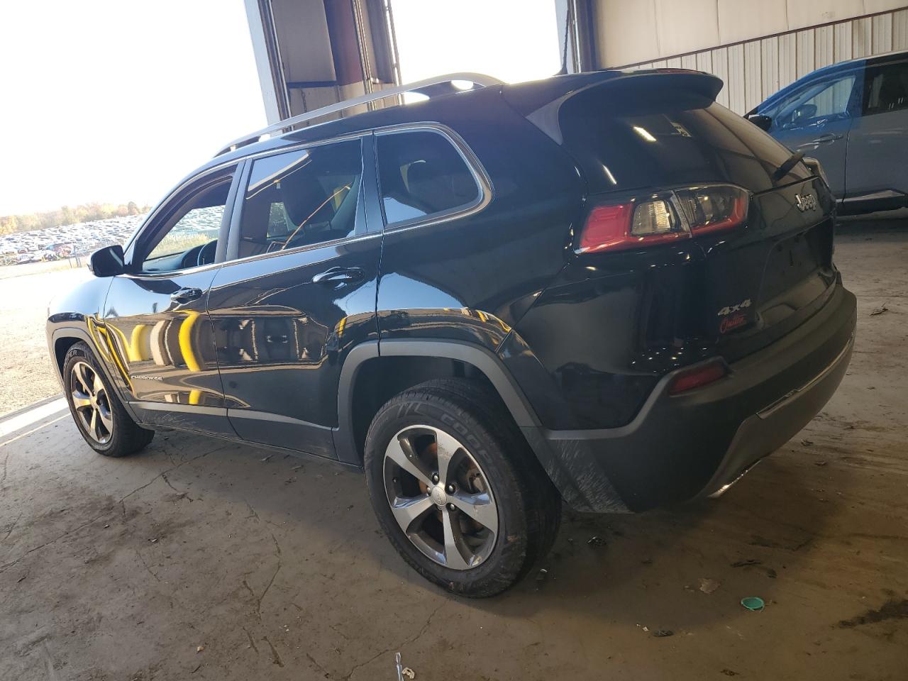 Изображение 2 2019 JEEP CHEROKEE LIMITED 2019 с VIN 1C4PJMDX4KD163546
