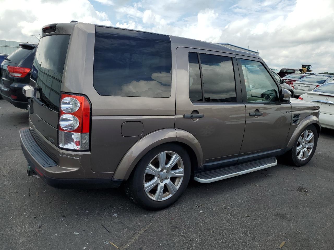 Image 3 of Land Rover Lr4 Hse 2015 with VIN SALAG2V67FA776288