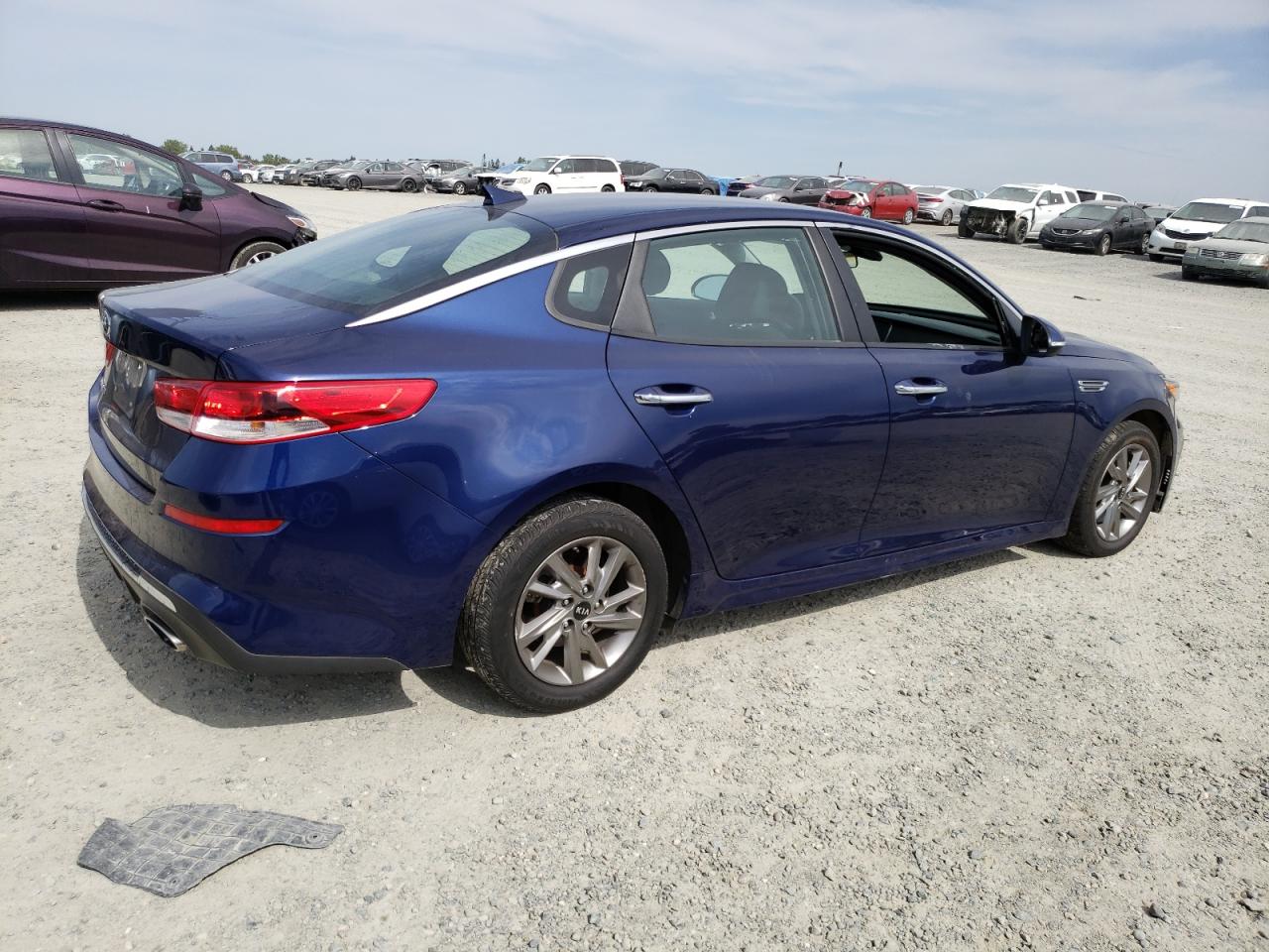 Image 3 of 2019 KIA OPTIMA LX 2019 with VIN 5XXGT4L34KG363471