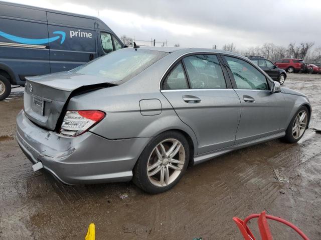 Obraz 3 z 2013 MERCEDES-BENZ C 250 2013 z VIN WDDGF4HBXDR275201