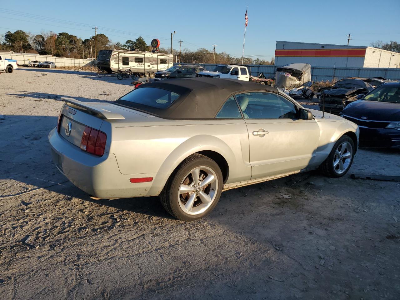 Изображение 3 2006 FORD MUSTANG  2006 с VIN 1ZVFT84N165109078