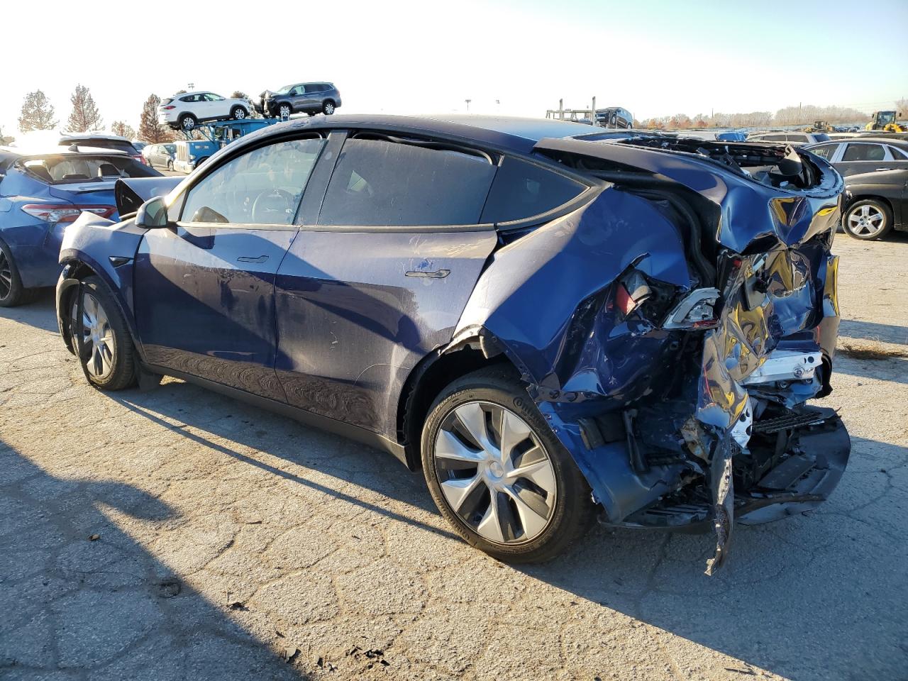 Изображение 2 2023 TESLA MODEL Y  2023 с VIN 7SAYGDEE1PF791244