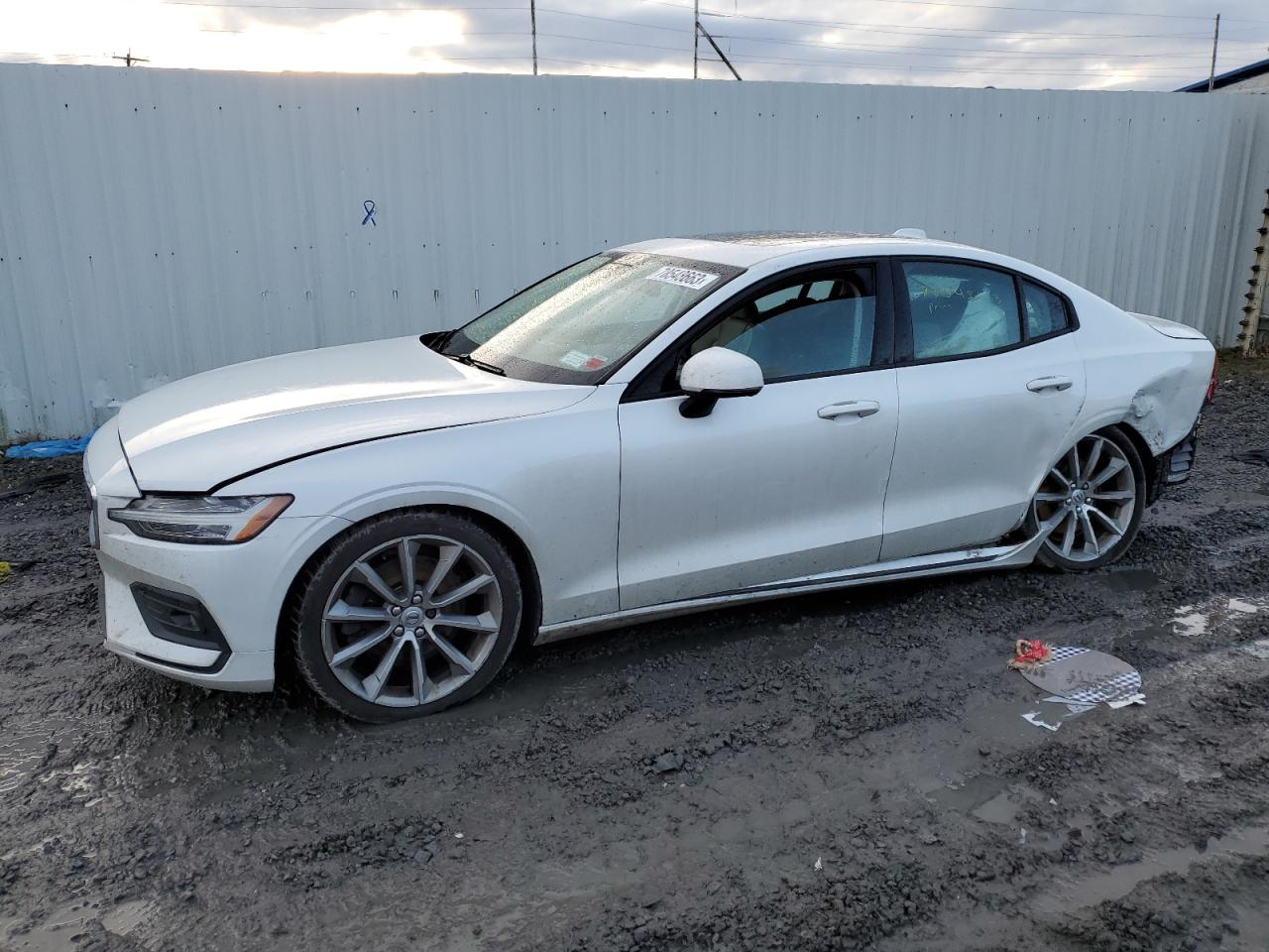 2021 VOLVO S60 T6 MOMENTUM 2021 image