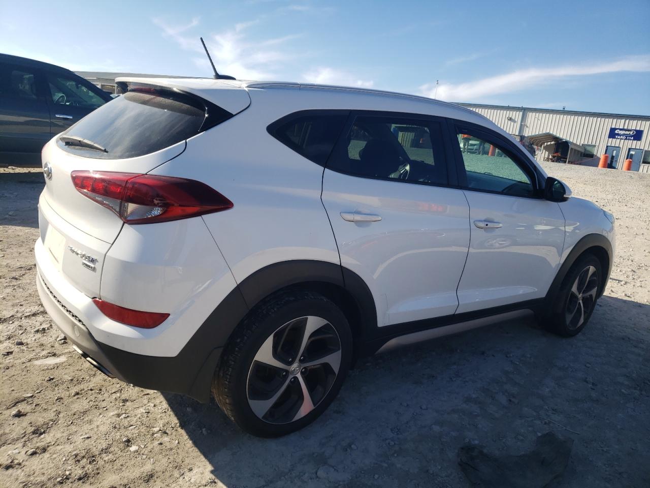 Obraz 3 z 2017 HYUNDAI TUCSON LIMITED 2017 z VIN KM8J3CA22HU285734