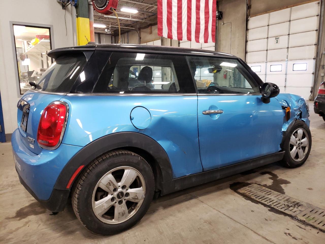 Image 3 of 2016 MINI COOPER  2016 with VIN WMWXP5C53G3B77522