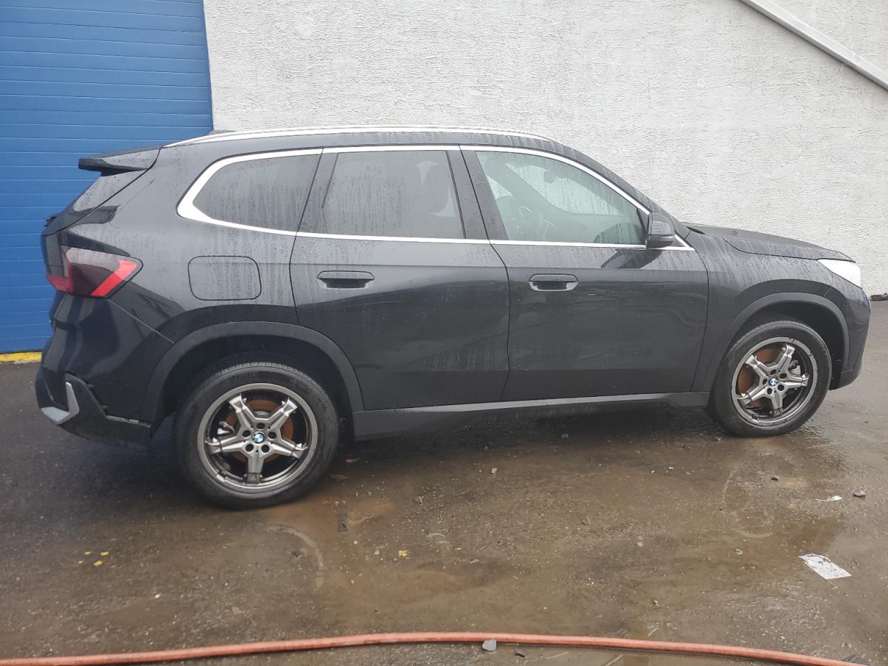 Изображение 3 2023 BMW X1 XDRIVE28I 2023 с VIN WBX73EF08P5X06451