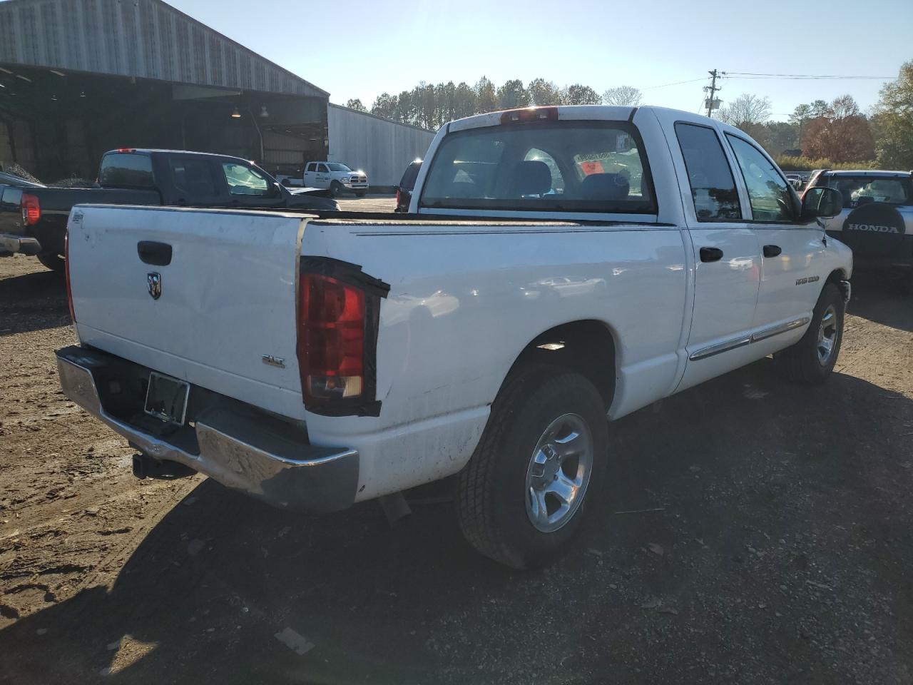 Image 3 of 2005 DODGE RAM 1500 ST 2005 with VIN 1D7HA18D05S103174