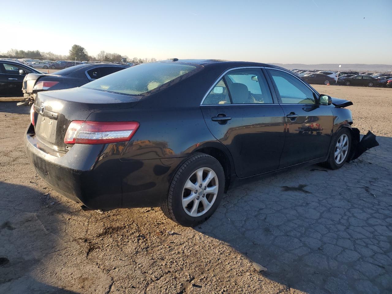 Obraz 3 z 2011 TOYOTA CAMRY BASE 2011 z VIN 4T4BF3EK9BR212850