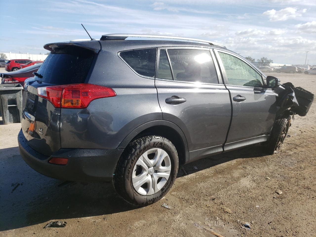 Image 3 of 2015 TOYOTA RAV4 LE 2015 with VIN JTMBFREV5FD147982