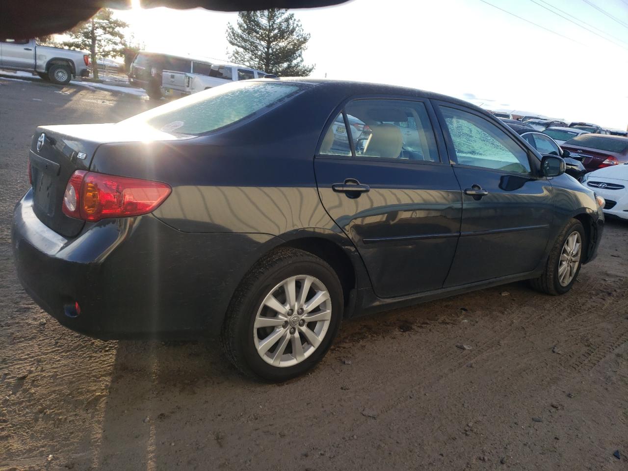 Obraz 3 z 2009 TOYOTA COROLLA BASE 2009 z VIN JTDBL40E39J042866