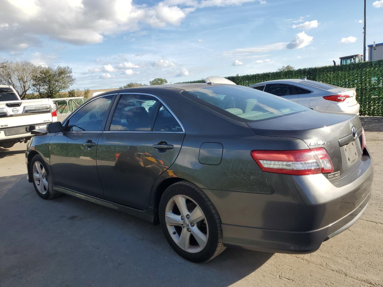 Obraz 2 z 2011 TOYOTA CAMRY BASE 2011 z VIN 4T1BF3EK9BU598874