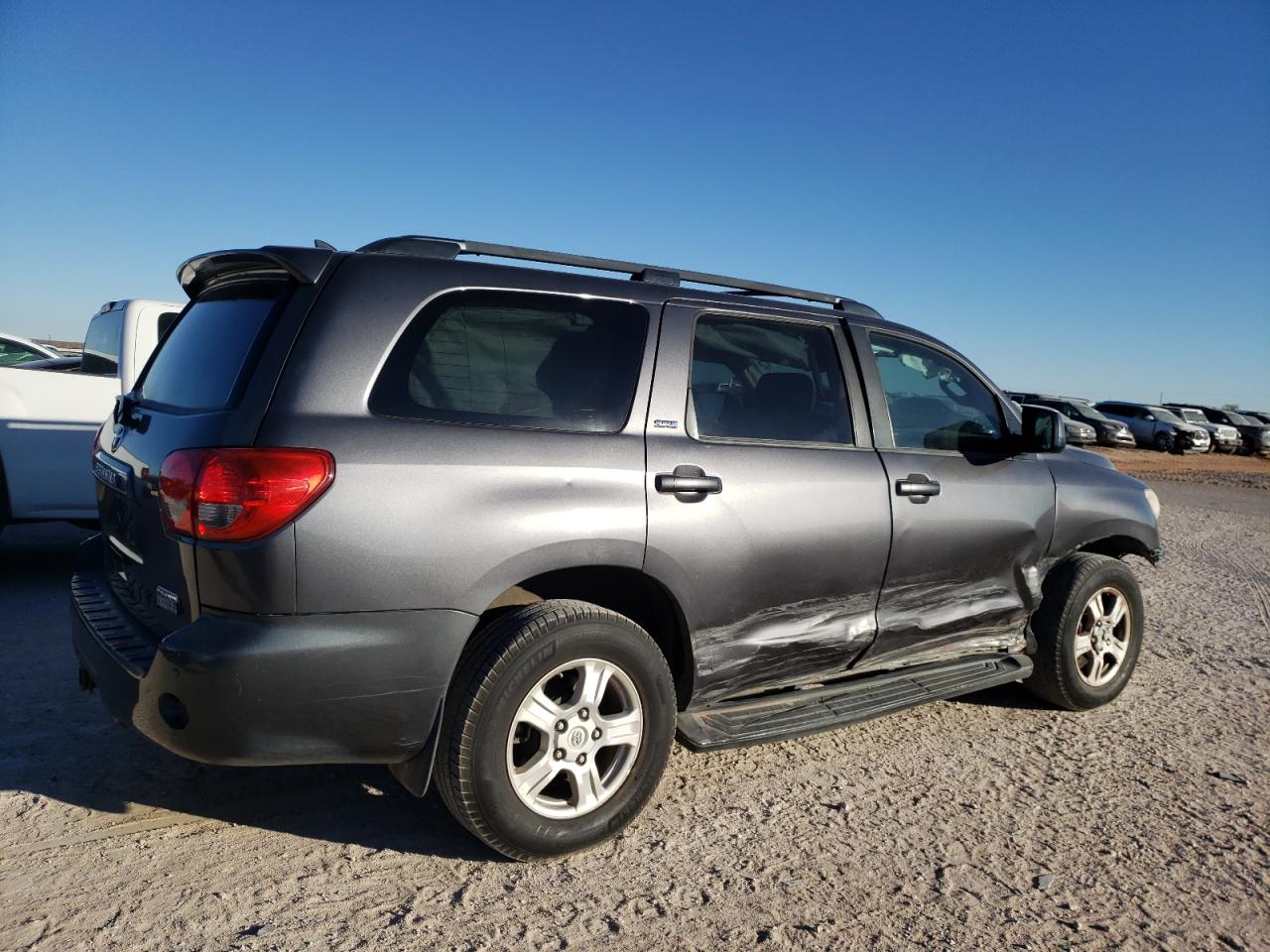 Изображение 3 2016 TOYOTA SEQUOIA SR5 2016 с VIN 5TDZY5G15GS062609