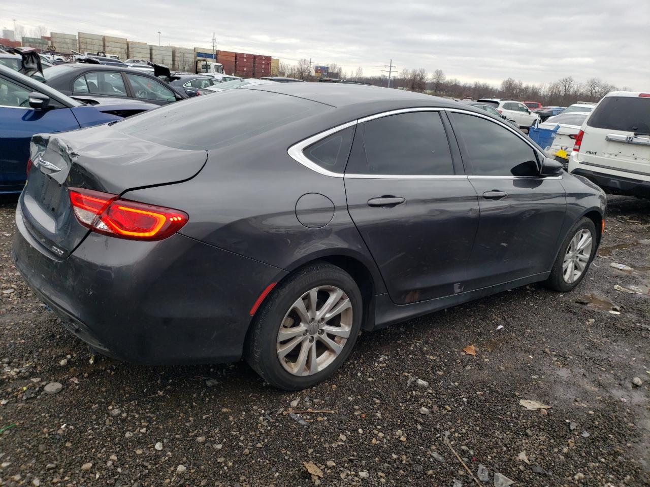 Изображение 3 2015 CHRYSLER 200 LIMITED 2015 с VIN 1C3CCCAB8FN668134