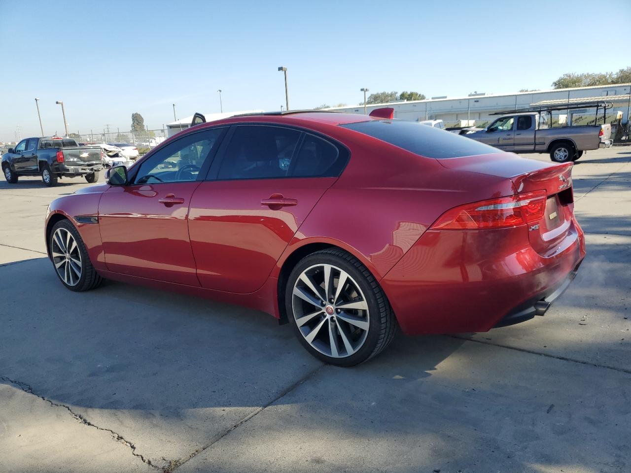 Изображение 2 2017 JAGUAR XE PRESTIGE 2017 с VIN SAJAE4BGXHA964166