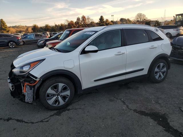Изображение 1 2018 KIA NIRO LX 2018 с VIN KNDCM3LD8J5163937