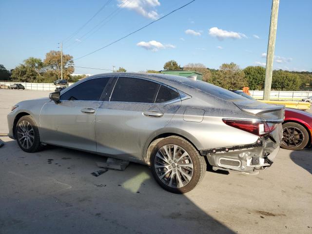 Image 2 of 2019 LEXUS ES 300H 2019 with VIN JTHB21B12K2010520