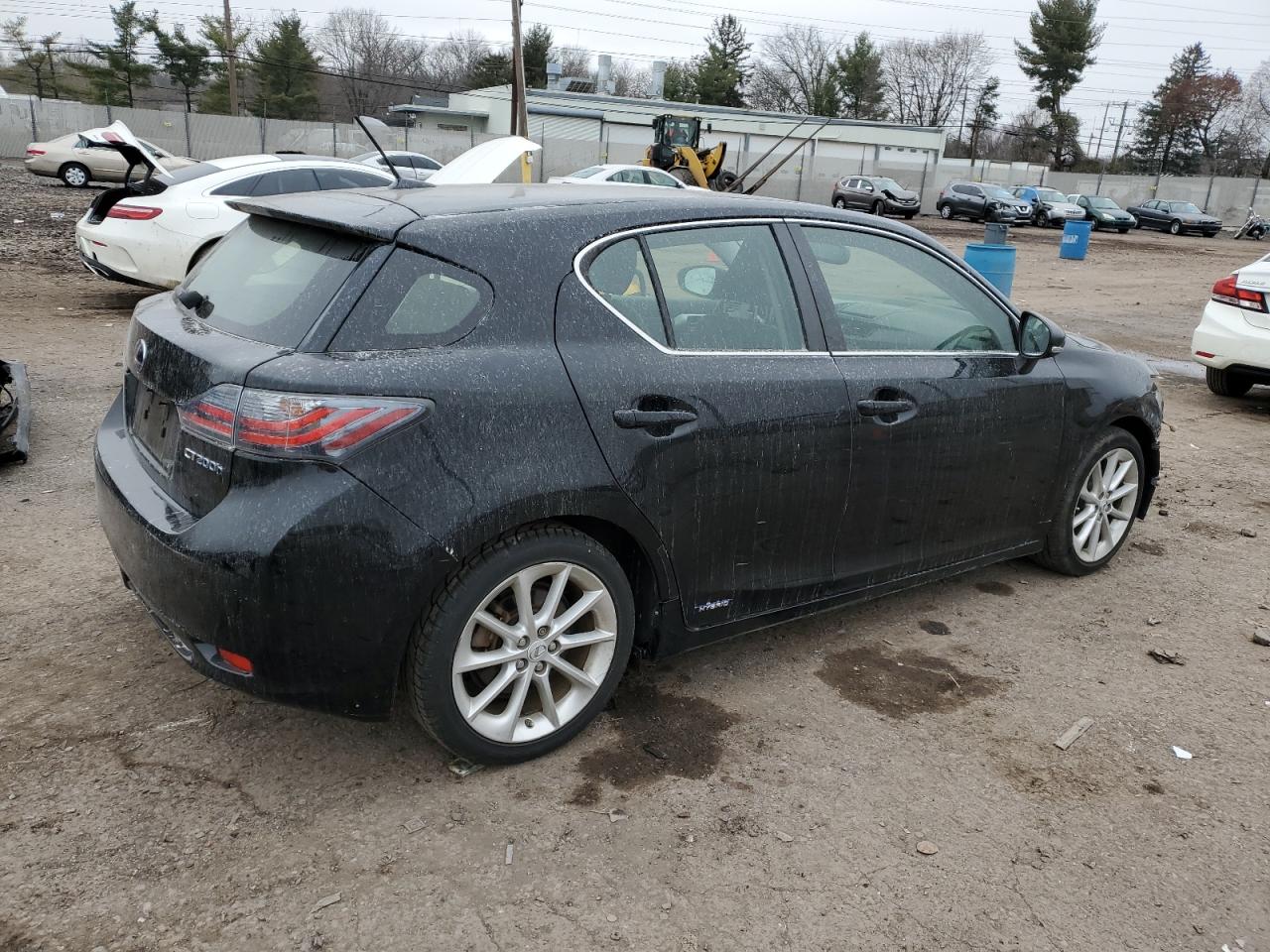 Image 3 of 2013 LEXUS CT 200 2013 with VIN JTHKD5BH5D2159716