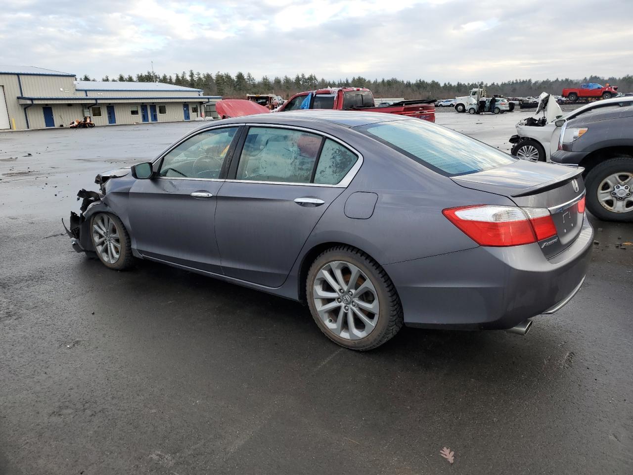 Image 2 of 2015 HONDA ACCORD SPORT 2015 with VIN 1HGCR2F50FA173250