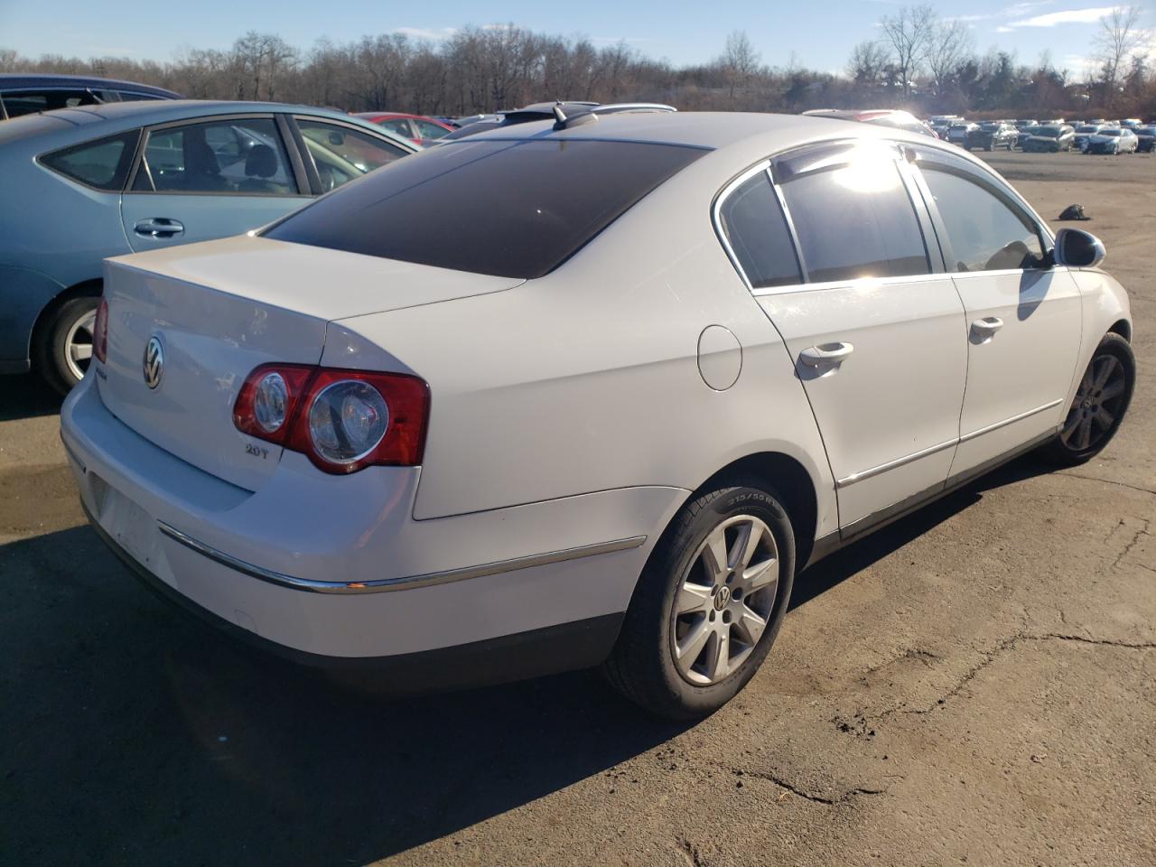 Image 3 of 2006 VOLKSWAGEN PASSAT 2.0T LUXURY 2006 with VIN WVWEK93C26P047427