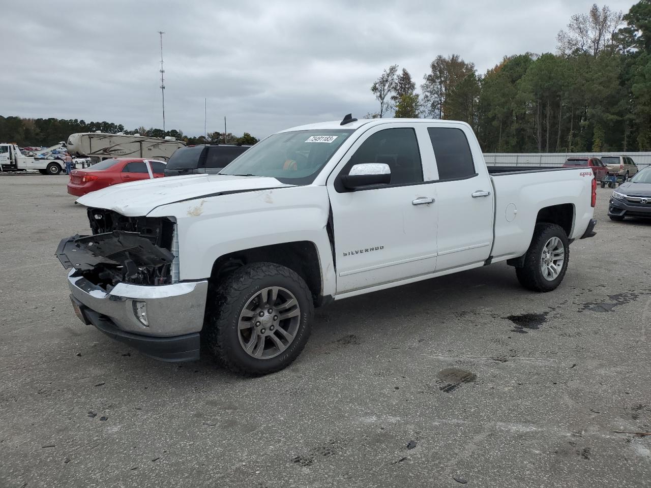 Obraz 1 z 2016 CHEVROLET SILVERADO K1500 LT 2016 z VIN 1GCVKREH2GZ417581
