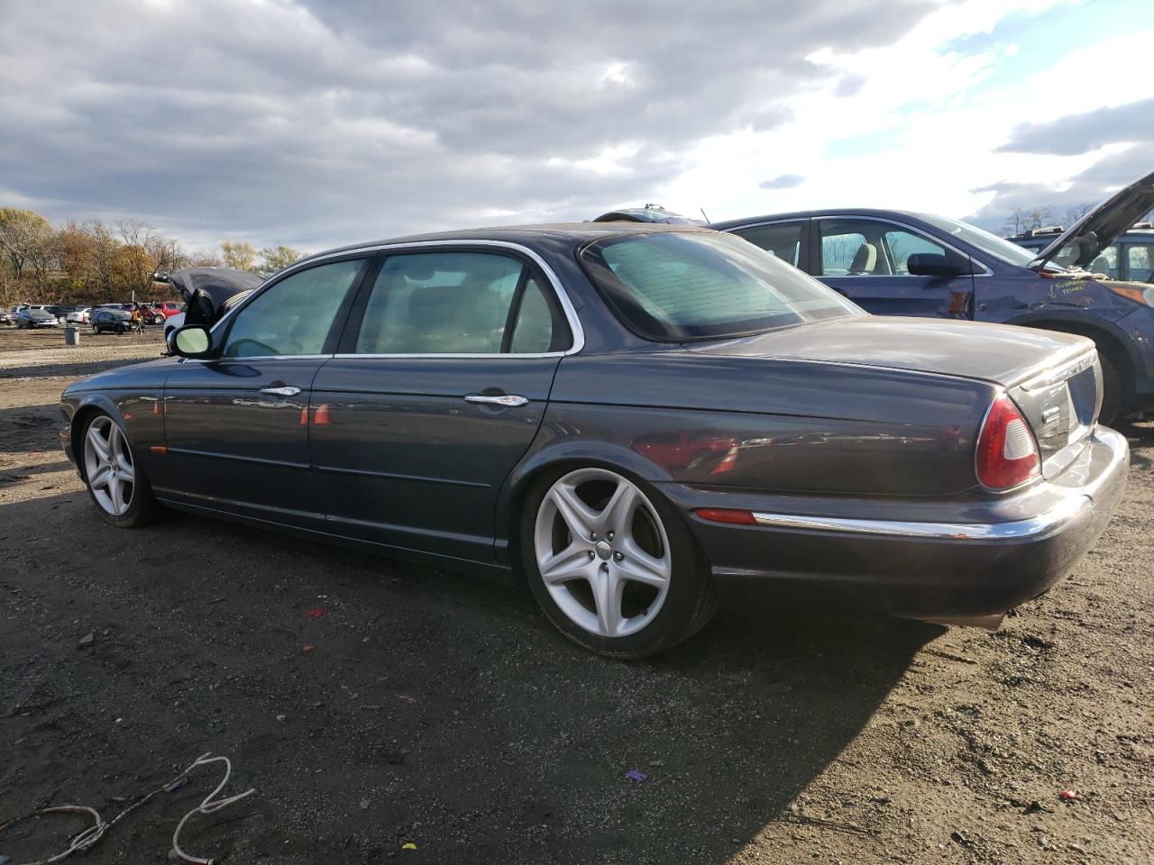 Obraz 2 z 2005 JAGUAR VANDENPLAS  2005 z VIN SAJWA82C15SG43678