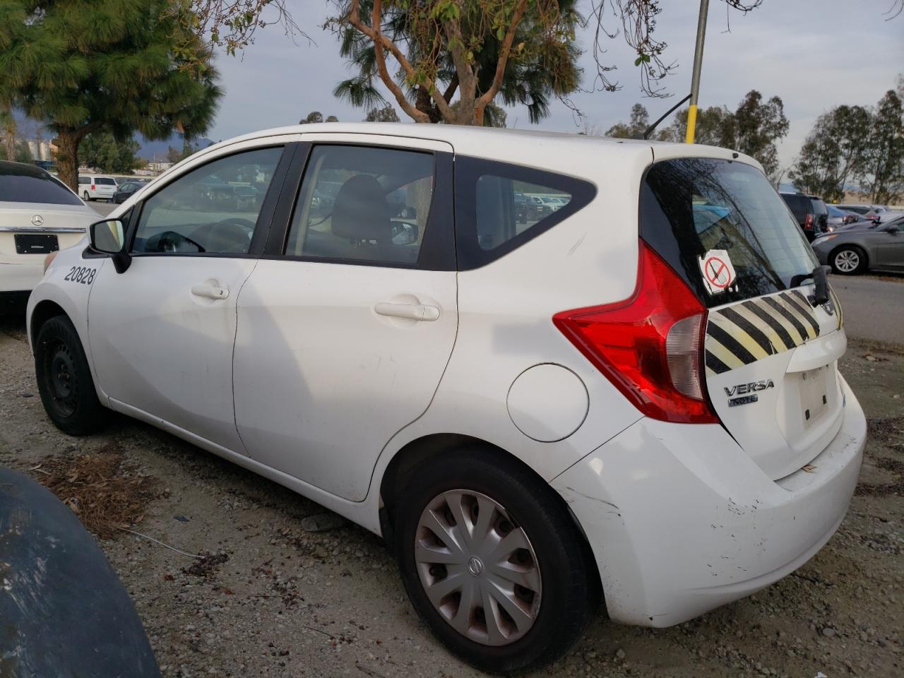 Image 2 of 2015 NISSAN VERSA NOTE S 2015 with VIN 3N1CE2CP8FL425242