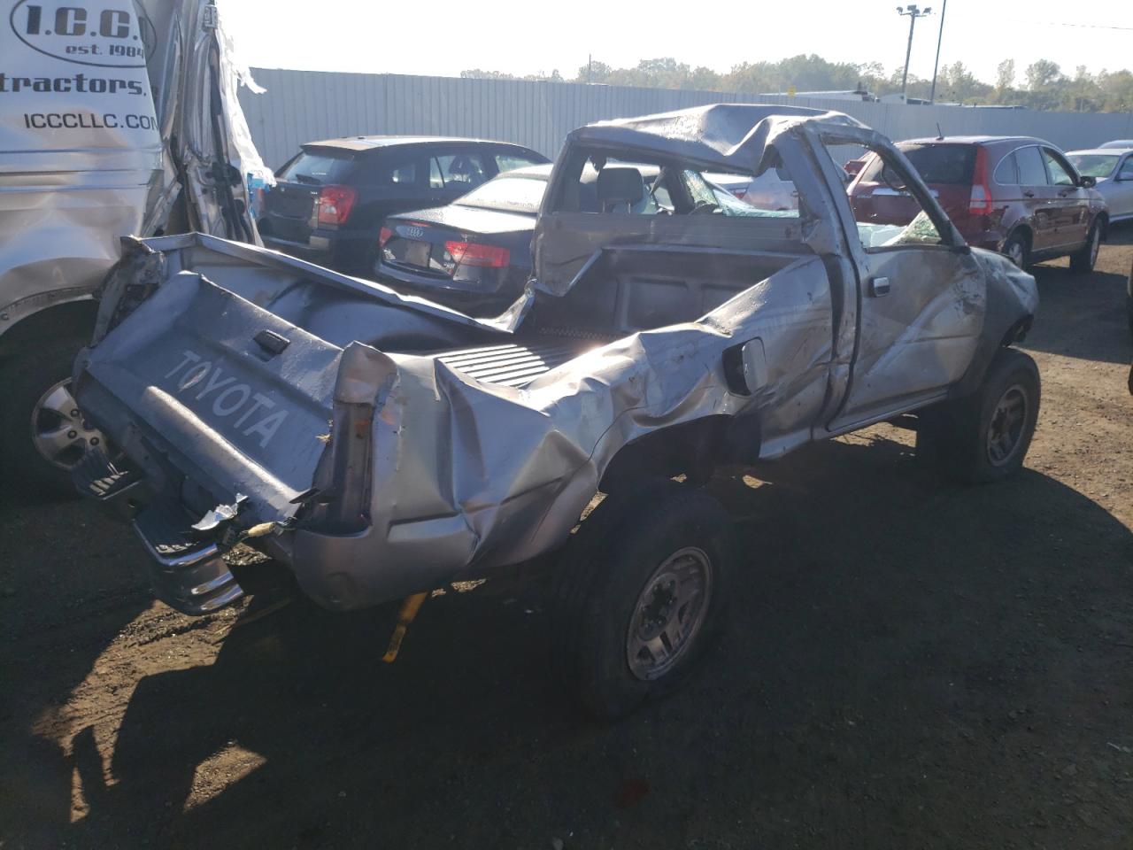 Obraz 3 z 1993 TOYOTA PICKUP 1/2 TON SHORT WHEELBASE DX 1993 z VIN 4TARN01P2PZ147359