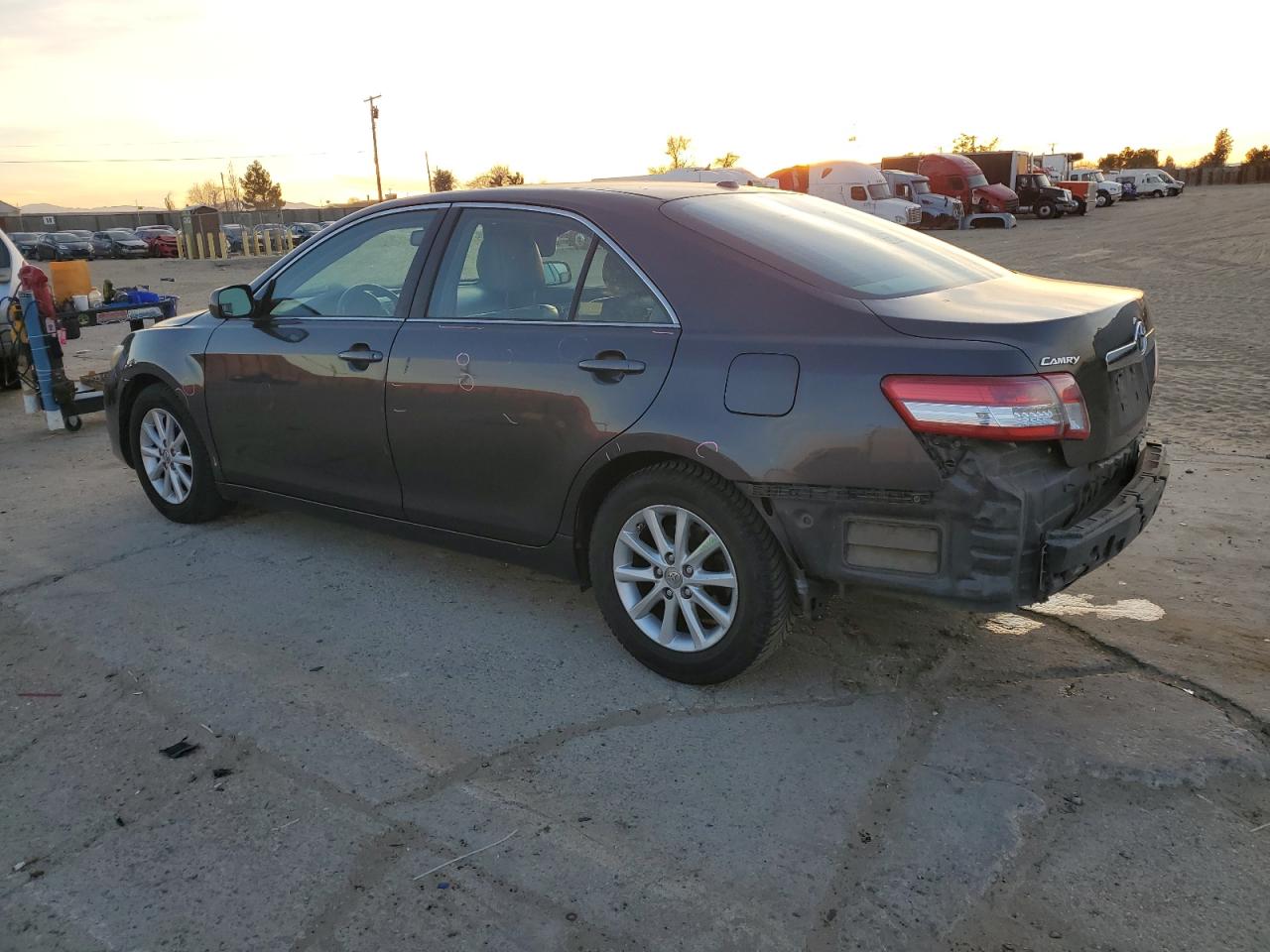 Изображение 2 2011 TOYOTA CAMRY BASE 2011 с VIN 4T1BF3EK6BU137051