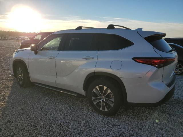 Obraz 2 z 2022 TOYOTA HIGHLANDER XLE 2022 z VIN 5TDGZRAH8NS555988