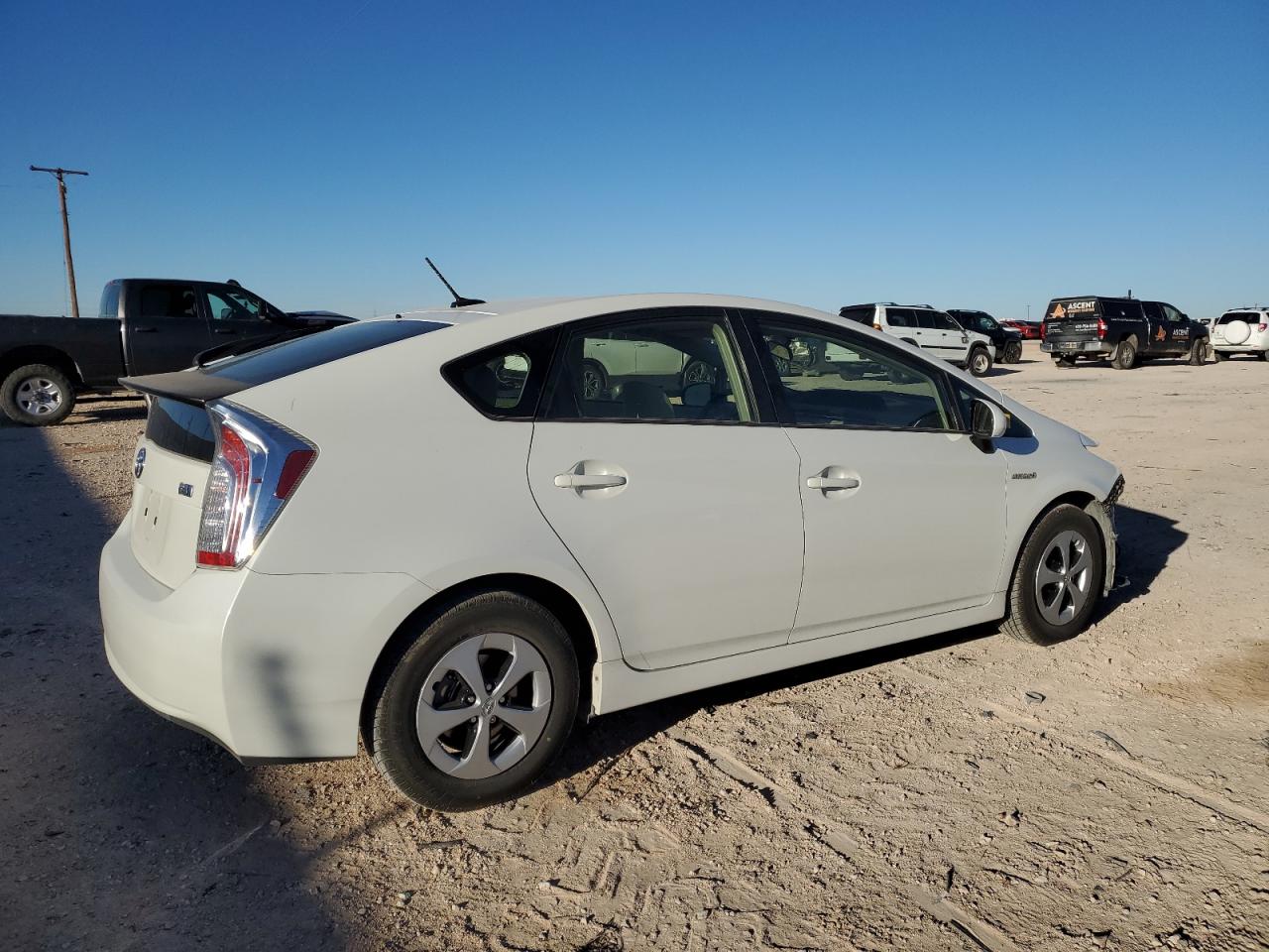 Image 3 of 2014 TOYOTA PRIUS  2014 with VIN JTDKN3DU6E1740002