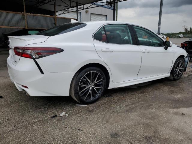 Изображение 3 2024 TOYOTA CAMRY SE NIGHT SHADE 2024 с VIN 4T1G11AKXRU885410