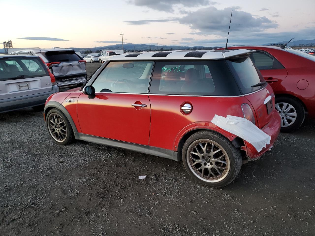 Изображение 2 2004 MINI COOPER S 2004 с VIN WMWRE33474TD90334