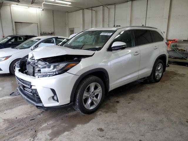 Image 1 of 2019 TOYOTA HIGHLANDER LIMITED 2019 with VIN 5TDDZRFH0KS947757