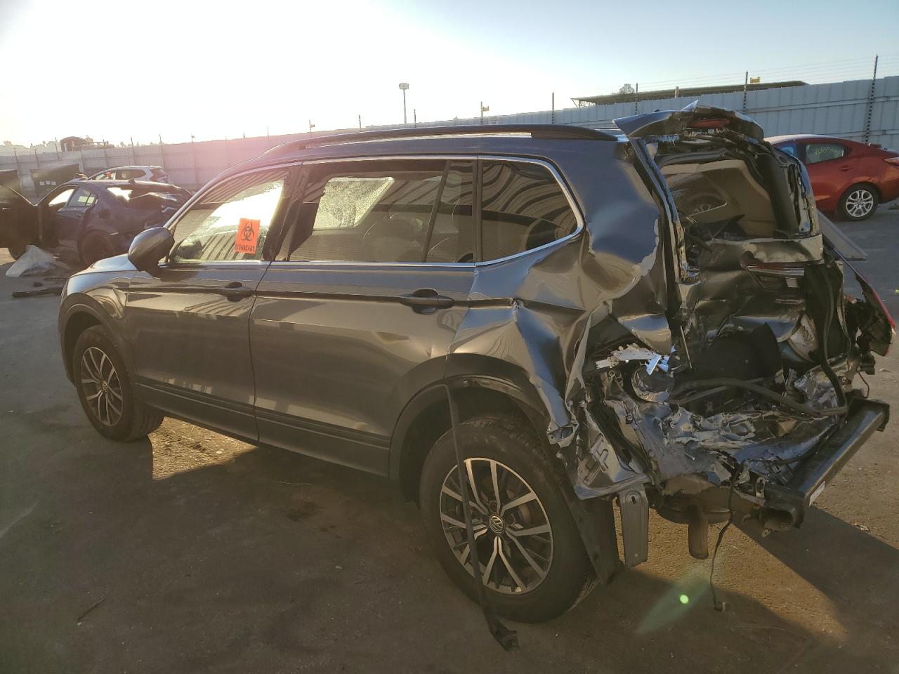 Obraz 2 z 2019 VOLKSWAGEN TIGUAN SE 2019 z VIN 3VV2B7AX5KM140036