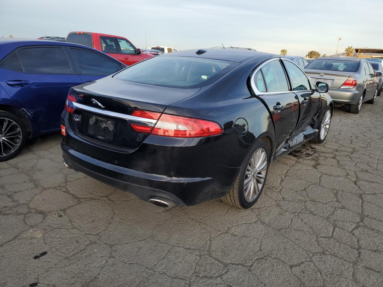 Image 3 of 2012 JAGUAR XF PORTFOLIO 2012 with VIN SAJWA0HB2CLS58845