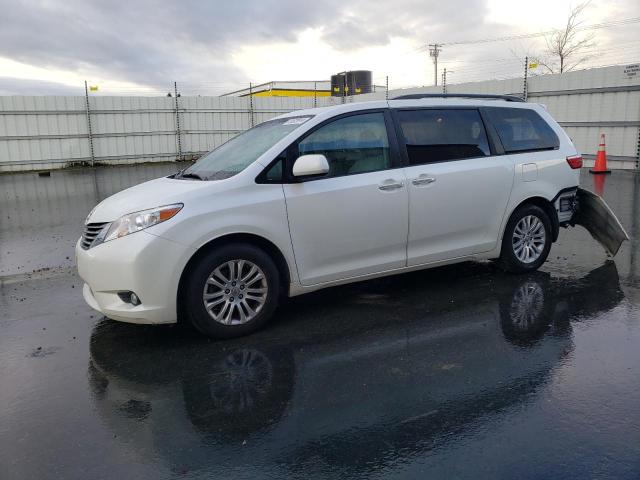 Image 1 of 2017 TOYOTA SIENNA XLE 2017 with VIN 5TDYZ3DC6HS858399