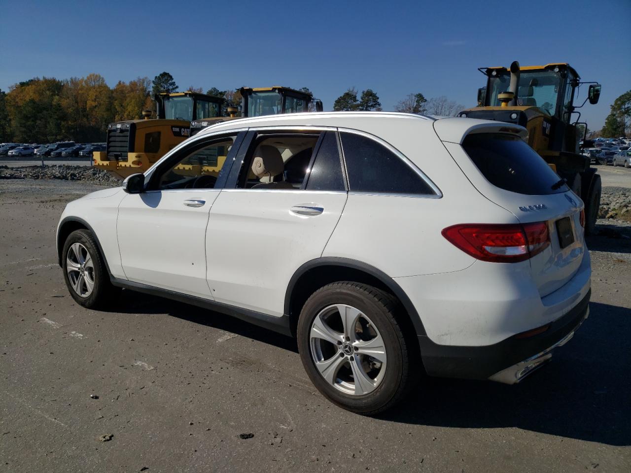 Image 2 of 2018 MERCEDES-BENZ GLC 300 2018 with VIN WDC0G4JB2JV022339