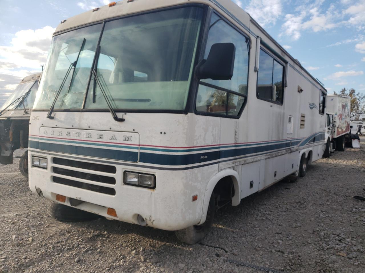 Image 2 of 1995 FORD F530 SUPER DUTY 1995 with VIN 3FCMF53G8SJA13277