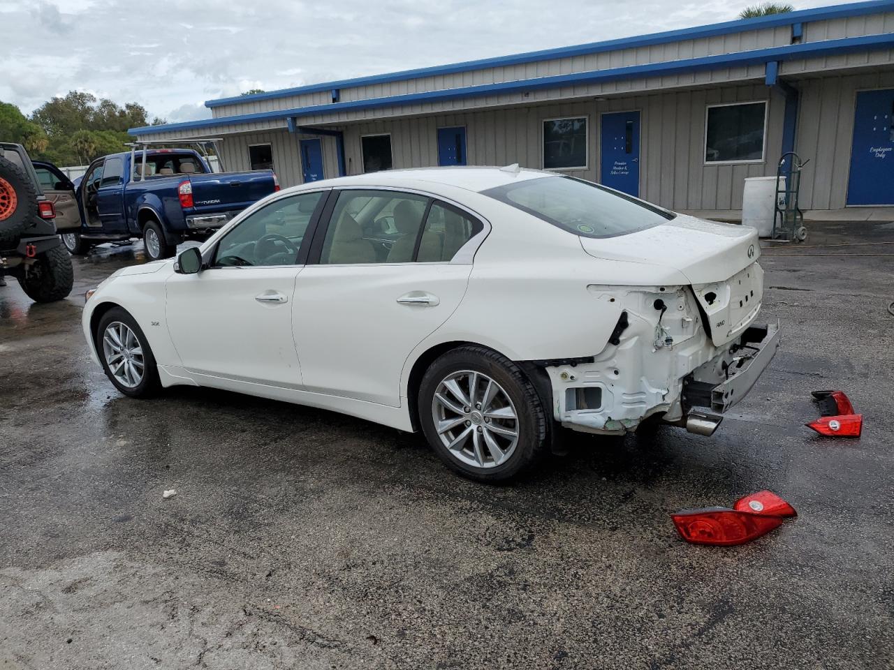 Obraz 2 z 2017 INFINITI Q50 PREMIUM 2017 z VIN JN1EV7ARXHM831865