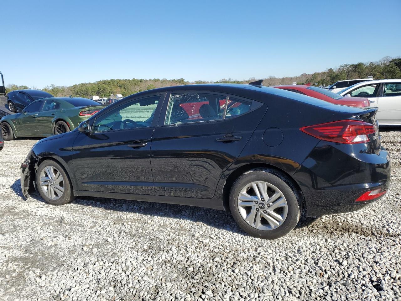 Image 2 of 2019 HYUNDAI ELANTRA SEL 2019 with VIN KMHD84LFXKU860271