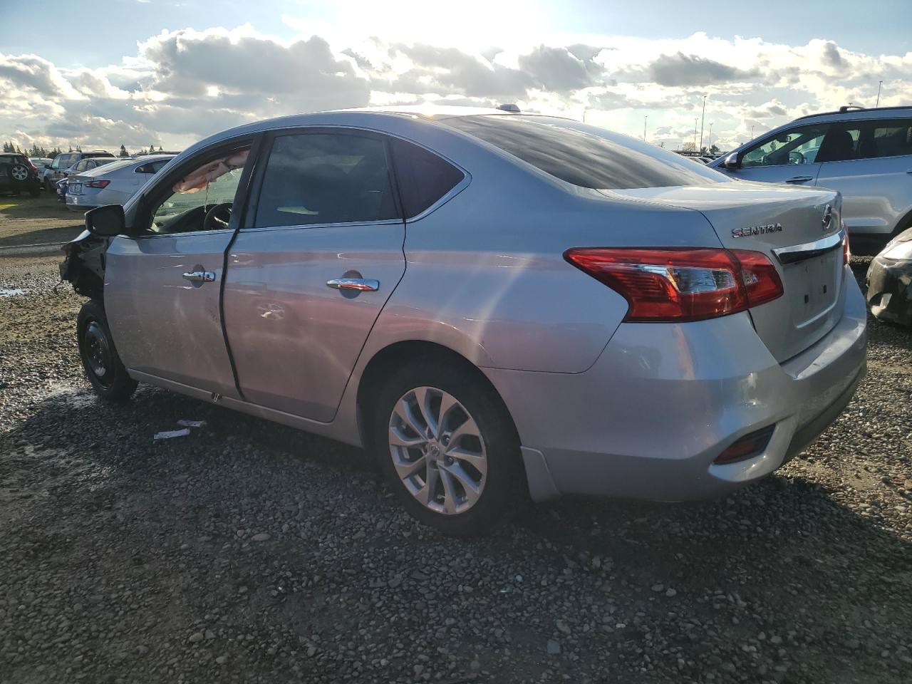 Obraz 2 z 2017 NISSAN SENTRA S 2017 z VIN 3N1AB7AP0HY315730