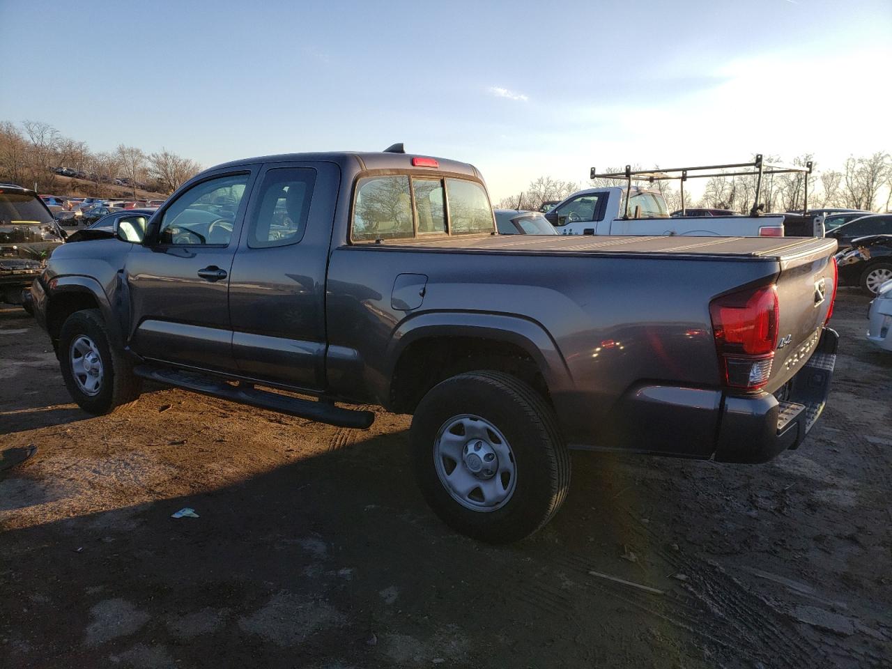 Изображение 2 2018 TOYOTA TACOMA ACCESS CAB 2018 с VIN 5TFSX5EN4JX059387