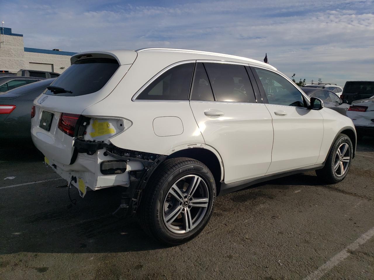 Image 3 of 2020 MERCEDES-BENZ GLC 300 2020 with VIN WDC0G8DB3LF715288