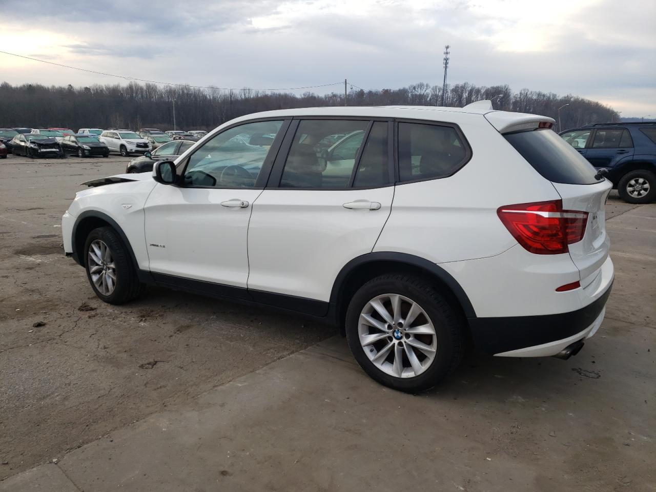 Obraz 2 z 2013 BMW X3 XDRIVE28I 2013 z VIN 5UXWX9C56D0A14512
