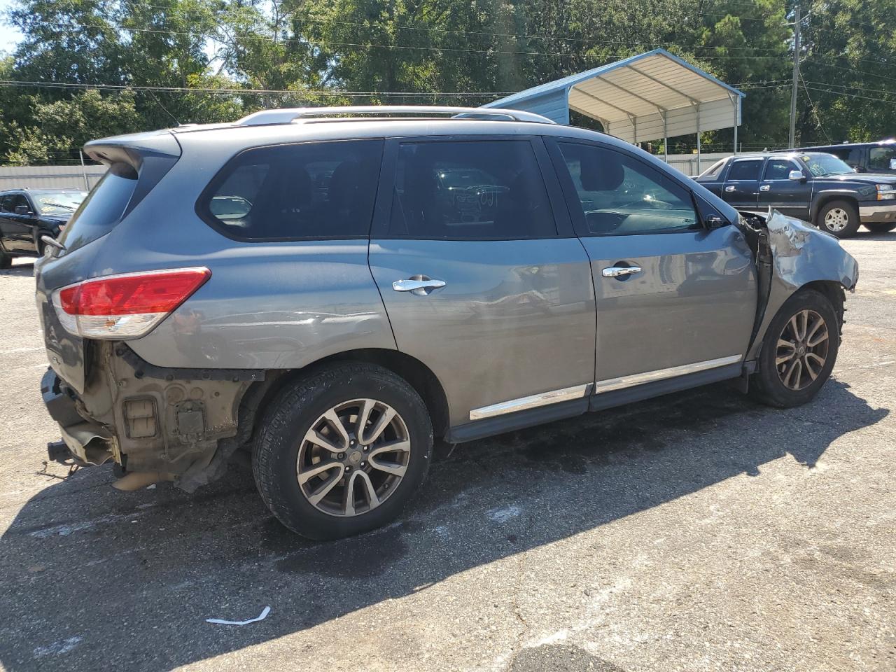 Image 3 of 2015 NISSAN PATHFINDER S 2015 with VIN 5N1AR2MN9FC641436