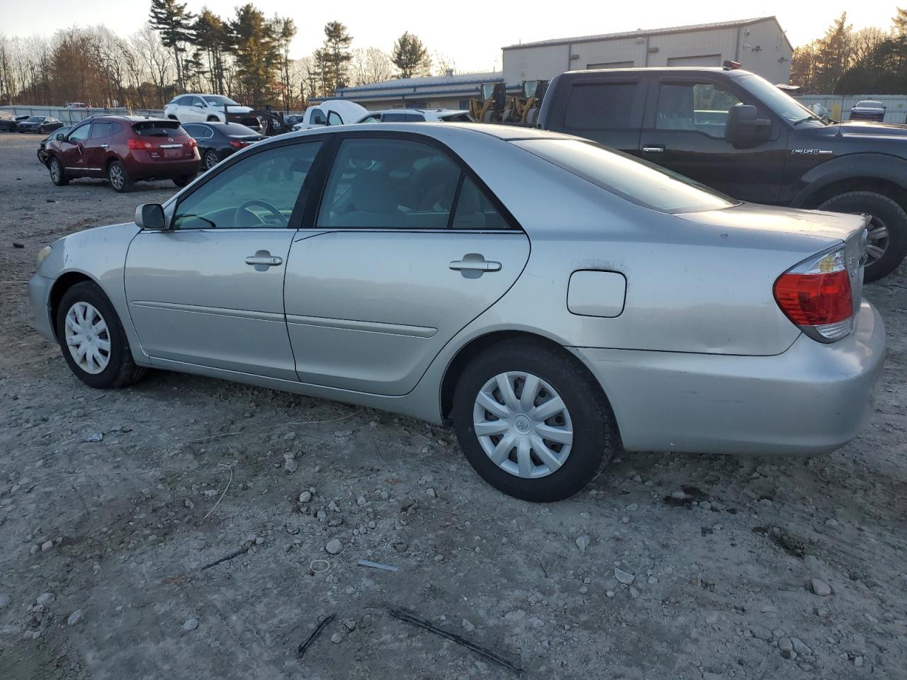 Image 2 of 2005 TOYOTA CAMRY LE 2005 with VIN 4T1BE32K65U568582