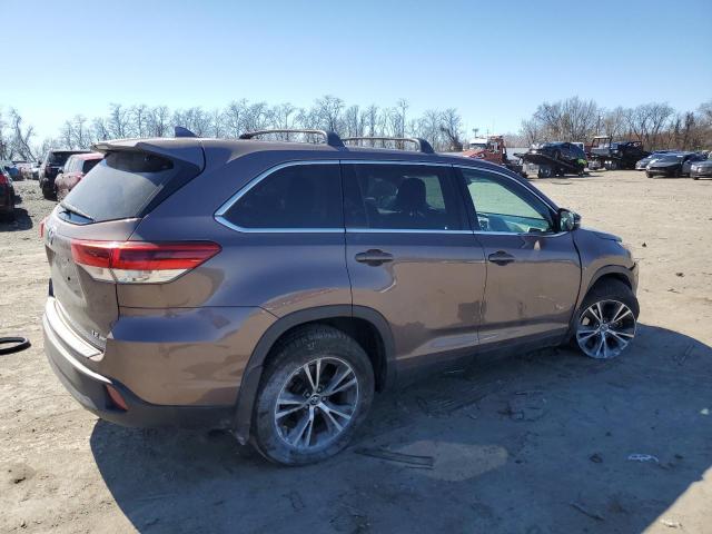 Image 3 of 2019 TOYOTA HIGHLANDER LE 2019 with VIN 5TDBZRFH7KS949867