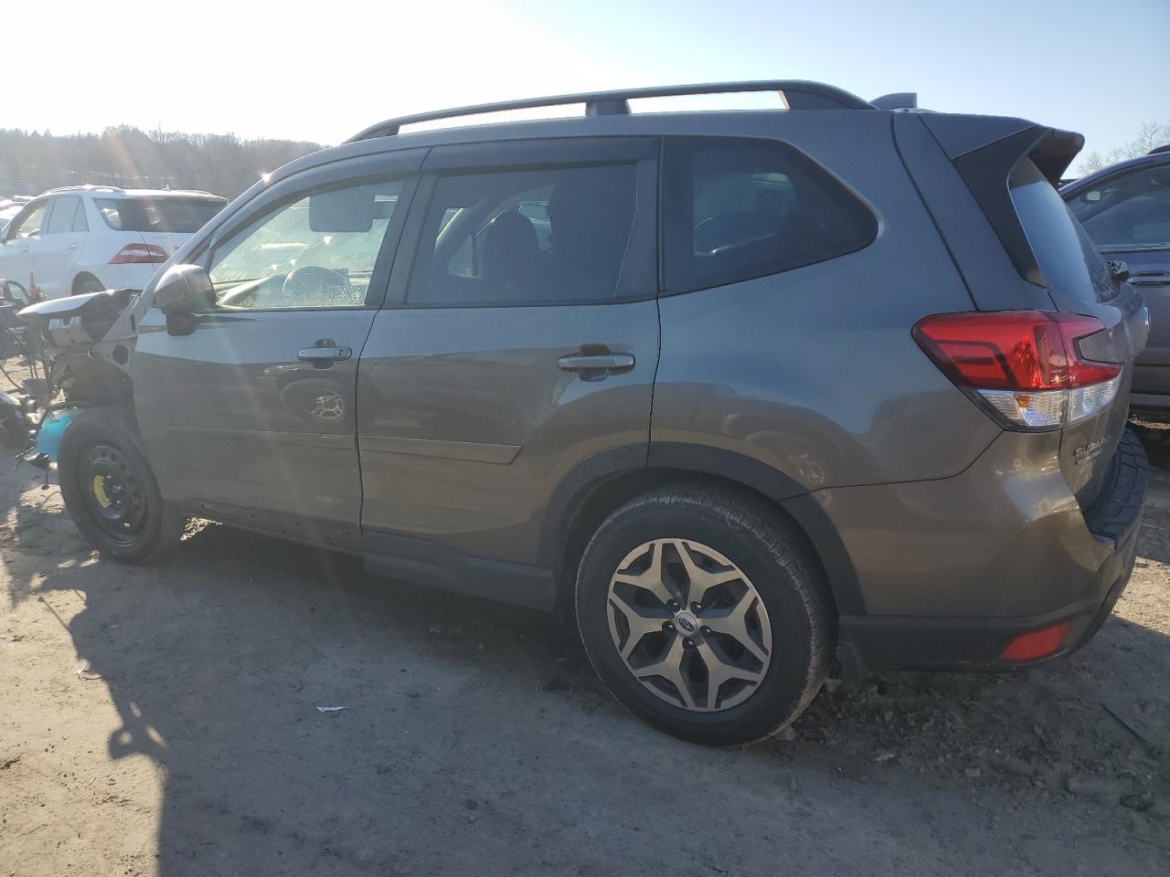 Image 2 of 2021 SUBARU FORESTER PREMIUM 2021 with VIN JF2SKAFC3MH475466