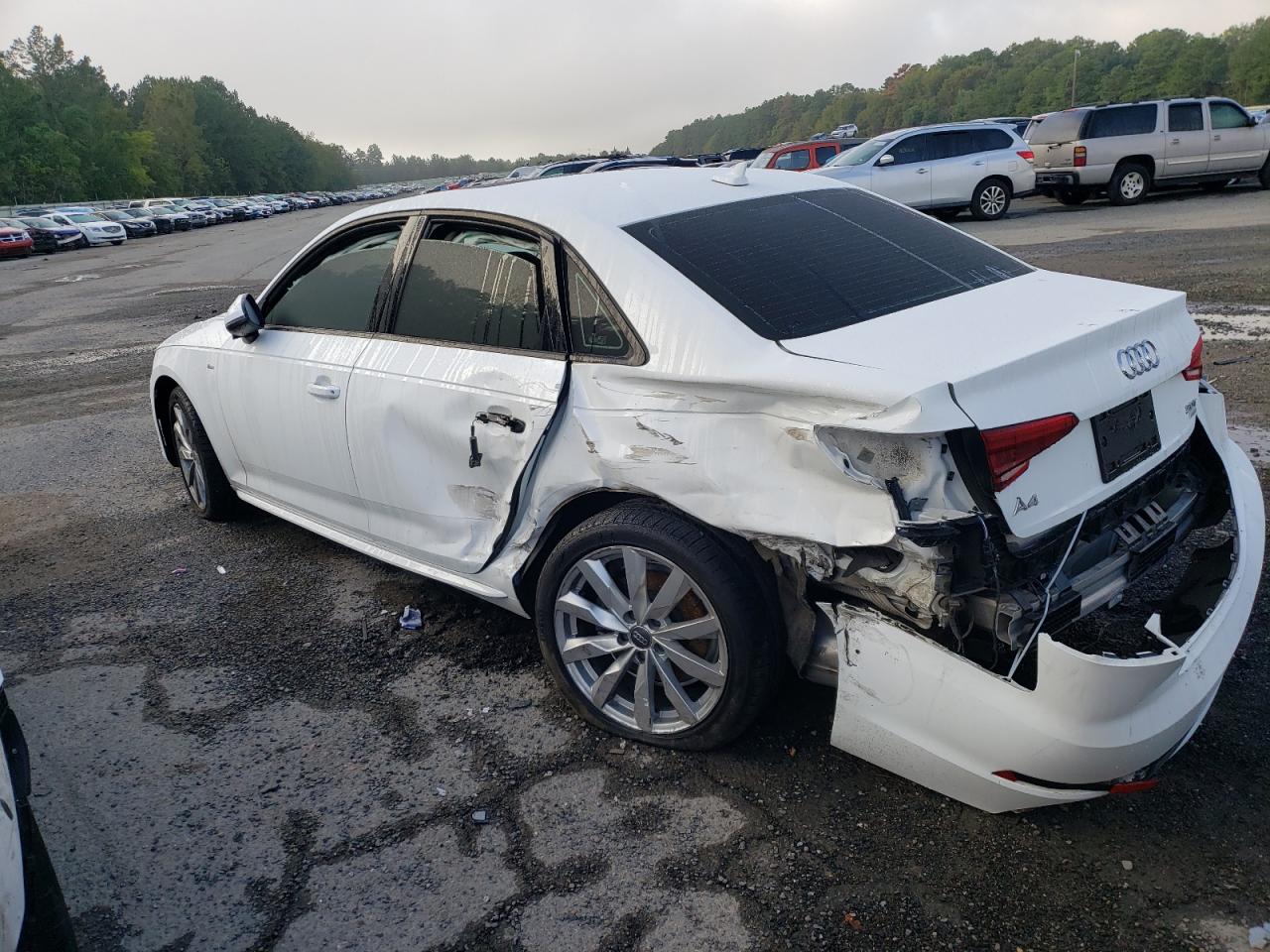 Image 2 of 2018 AUDI A4 PREMIUM 2018 with VIN WAUKMAF45JN011011