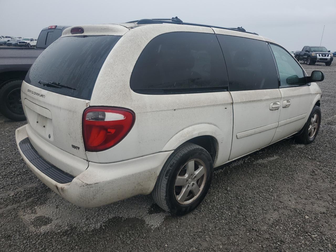 Obraz 3 z 2005 DODGE GRAND CARAVAN SXT 2005 z VIN 2D4GP44L65R600379